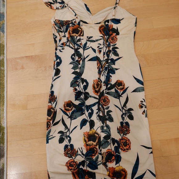 Guess Floral Ruched Dress - Picture 5 of 9